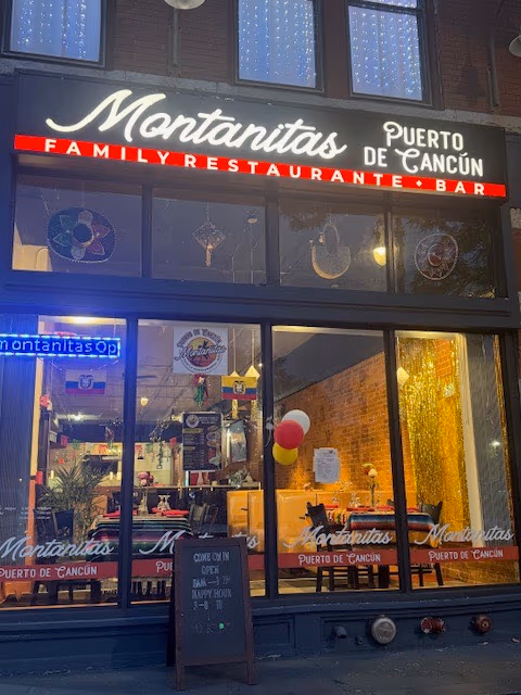 Montanita puerto de Cancun family restaurante bar