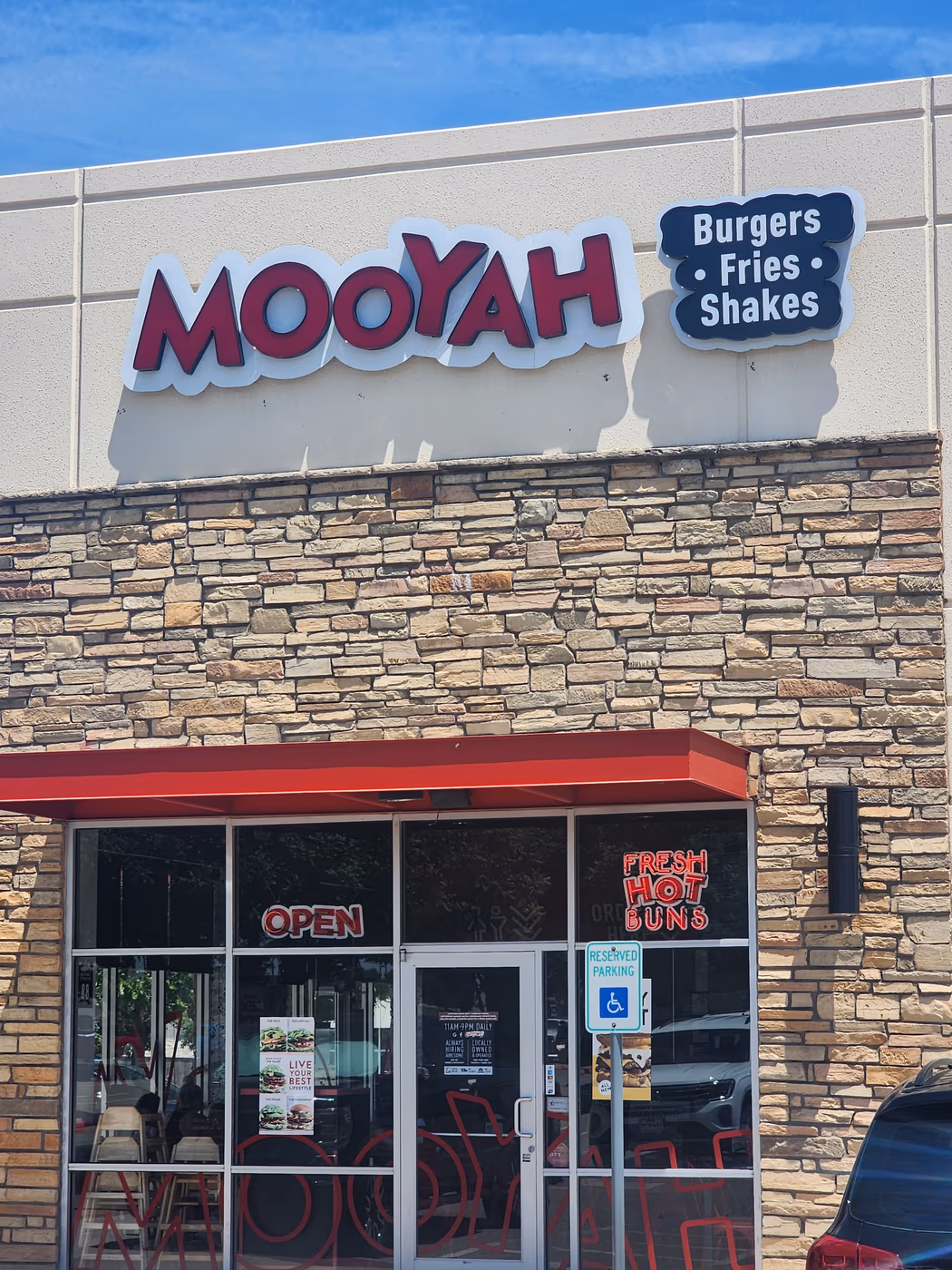 MOOYAH Burgers, Fries & Shakes