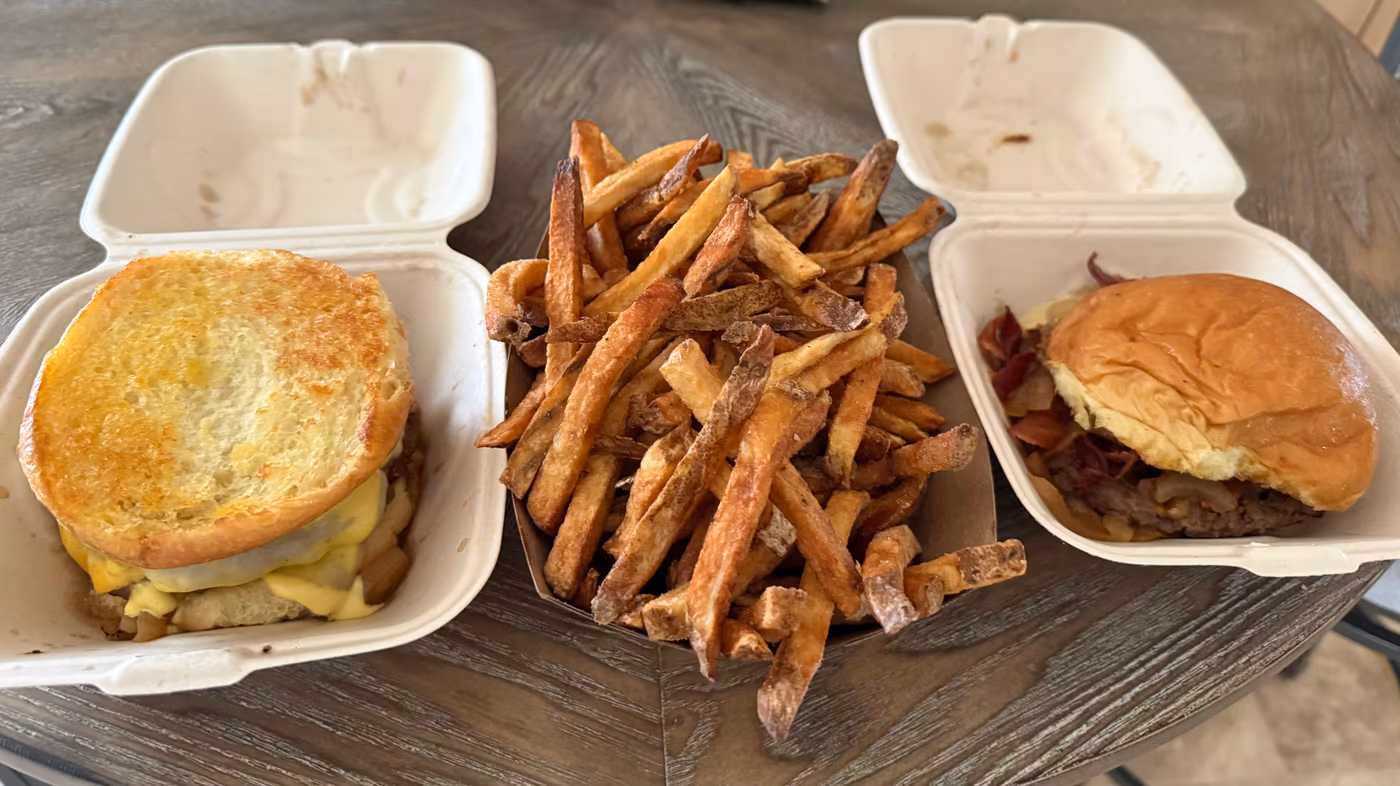 MOOYAH Burgers, Fries & Shakes photo 4