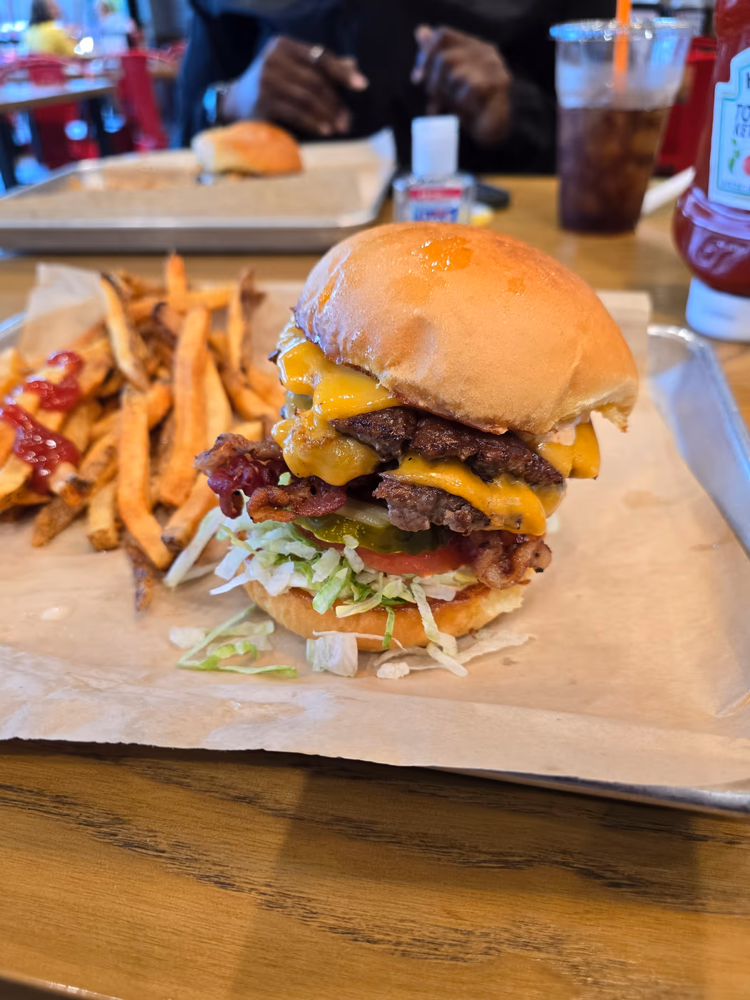 MOOYAH Burgers, Fries & Shakes photo 3