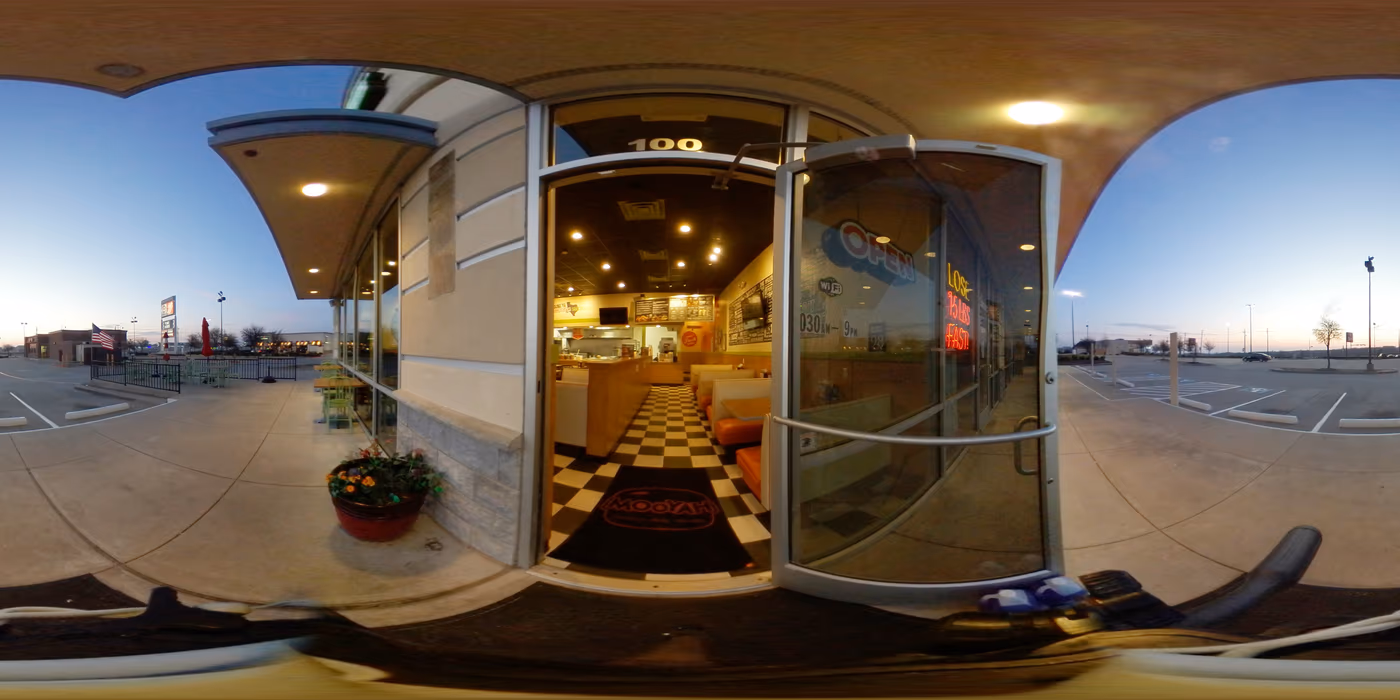 MOOYAH Burgers, Fries & Shakes photo 3