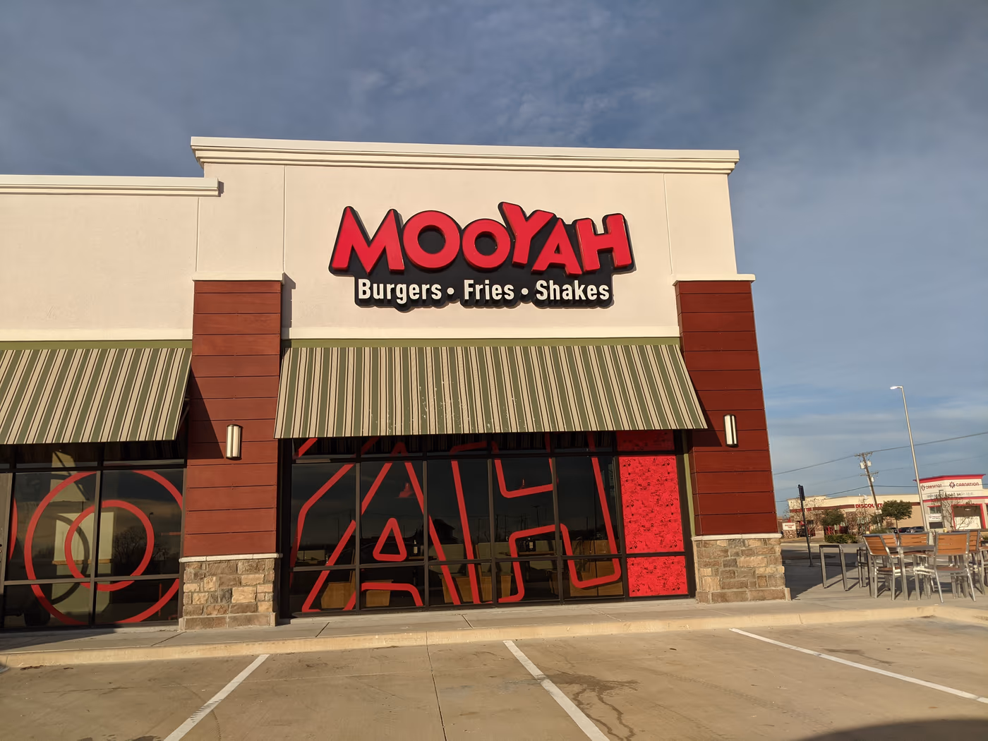 MOOYAH Burgers, Fries & Shakes photo 2
