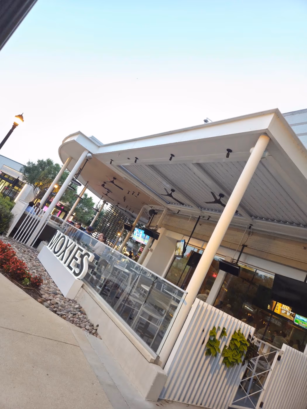 Moxies Southlake Restaurant photo 2