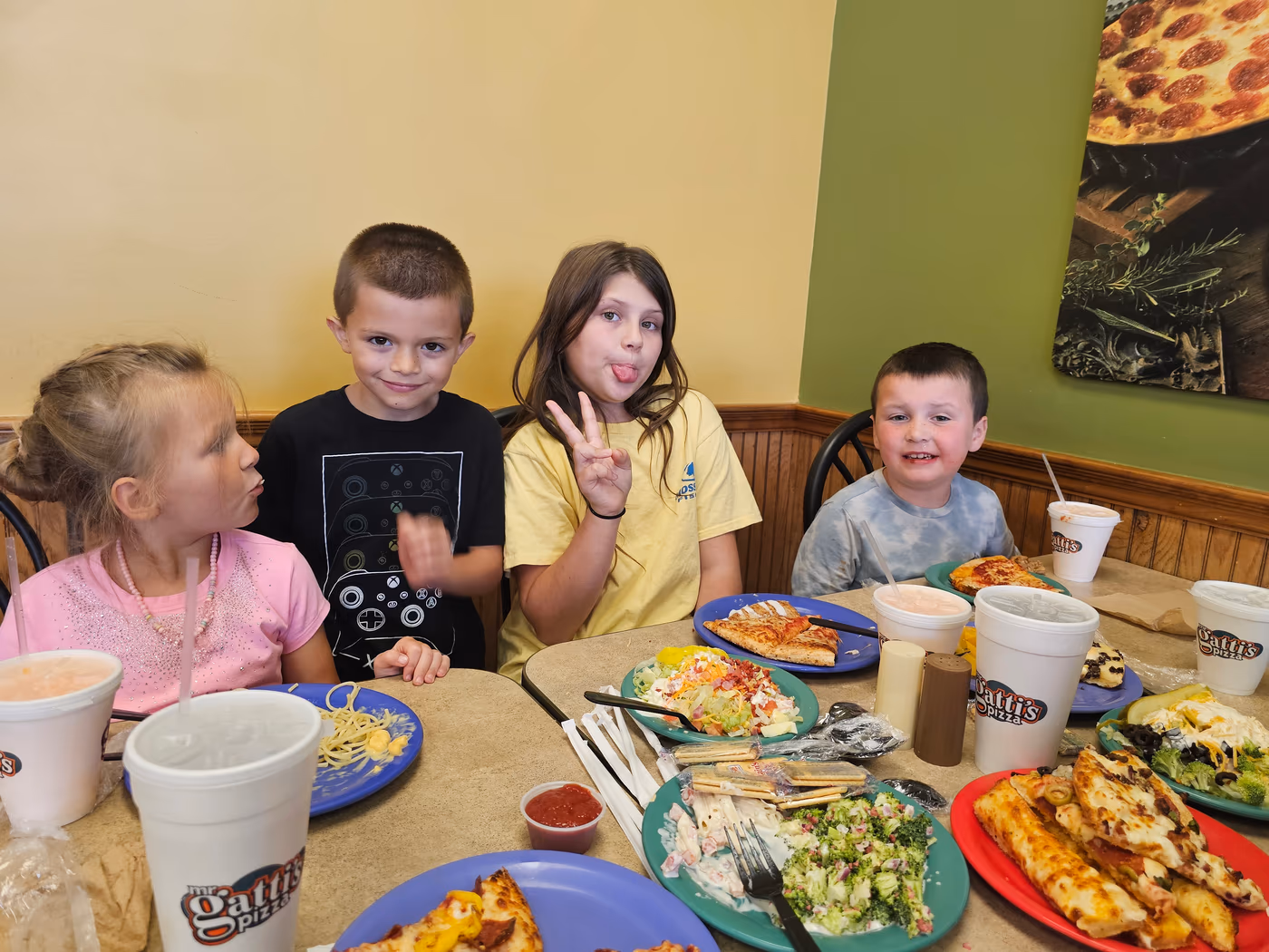 Mr Gatti's Pizza photo 2