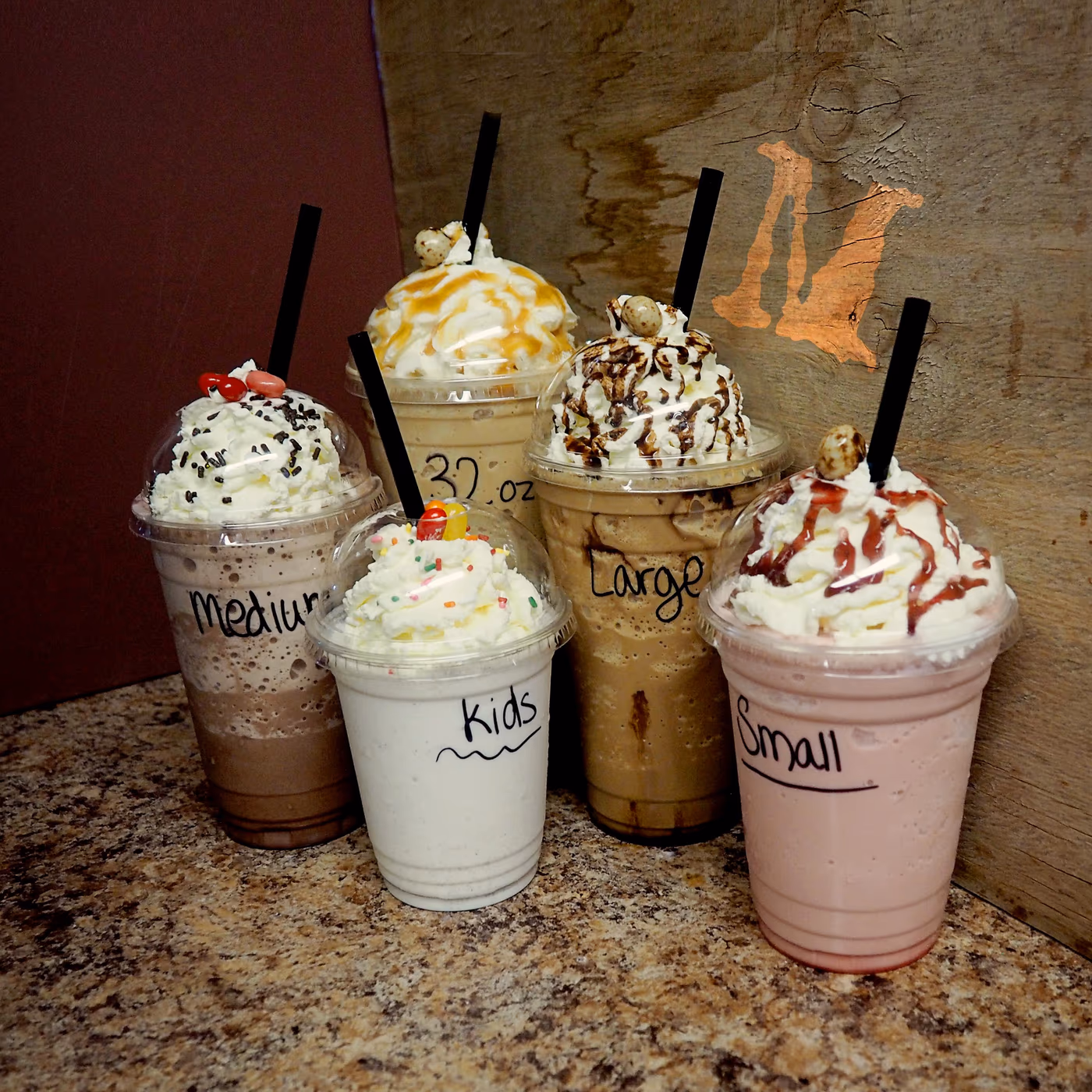 Mudslingers Drinks & Eats photo 2