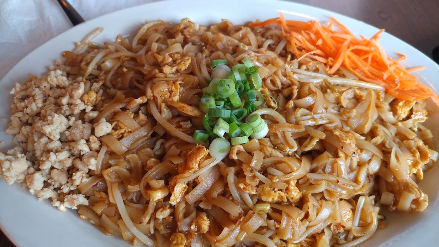 Name Change to Lorenies Thai Food, Same Great Recipes photo 3