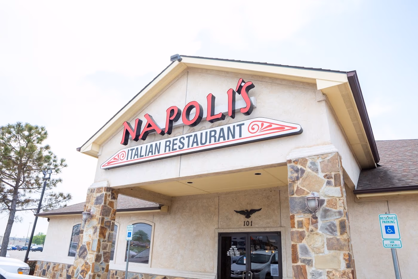 Napolis Italian Restaurant photo 2
