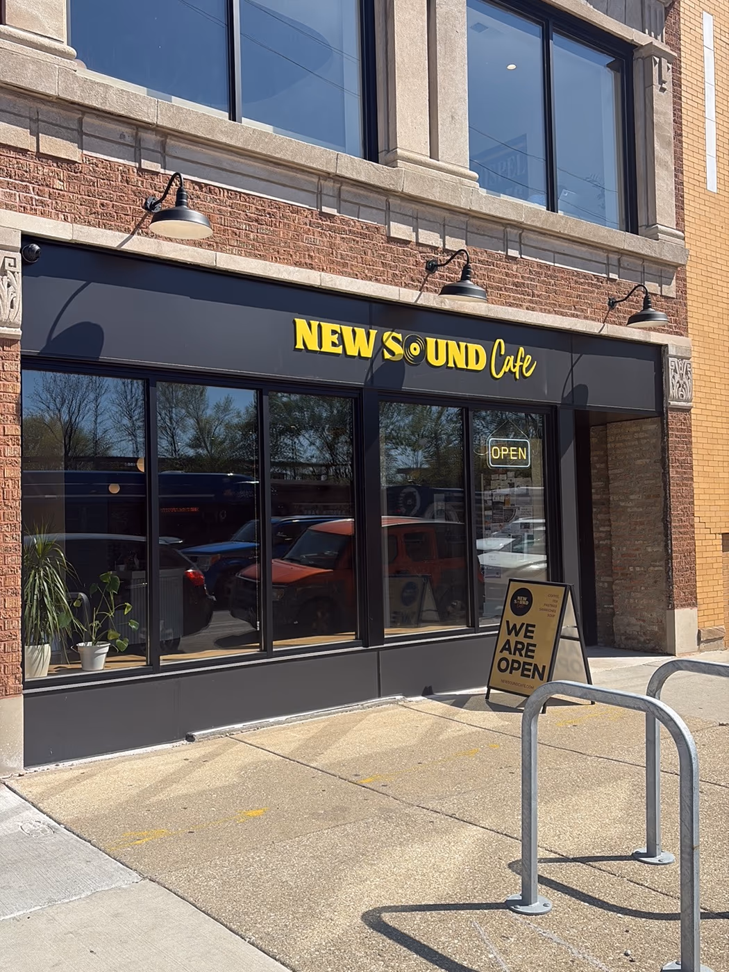 New Sound Cafe photo 2
