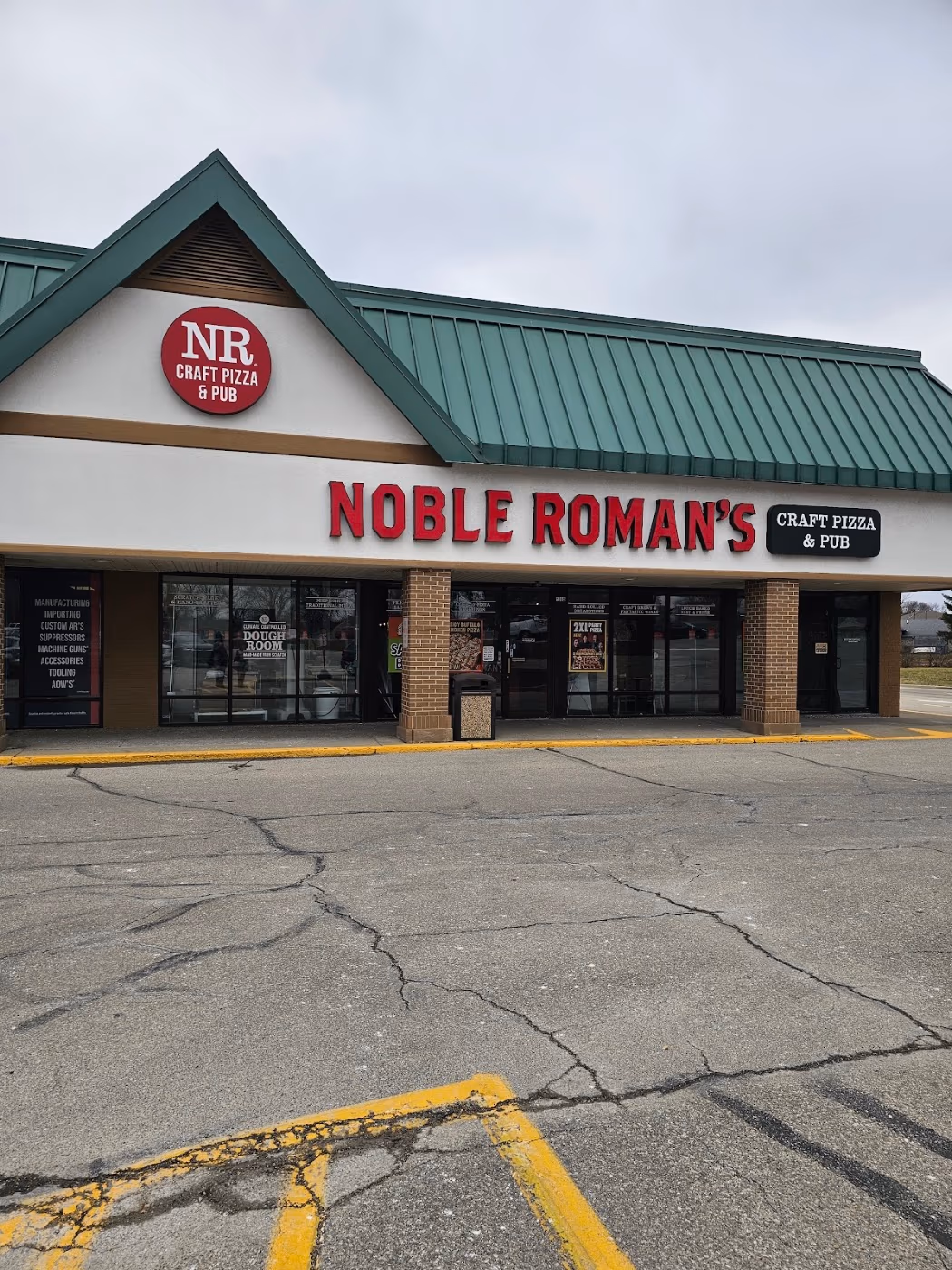 Noble Roman's Craft Pizza and Pub photo 3