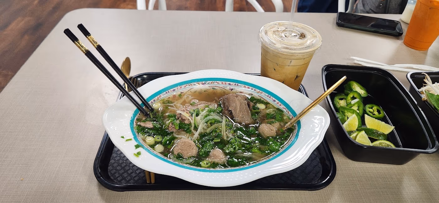 Nyob Zoo Cafe photo 4