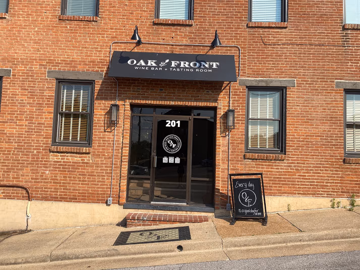 Oak & Front | Kitchen + Bar