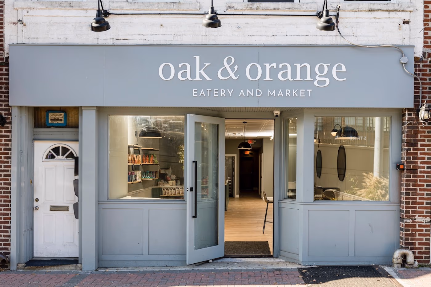 Oak & Orange photo 2