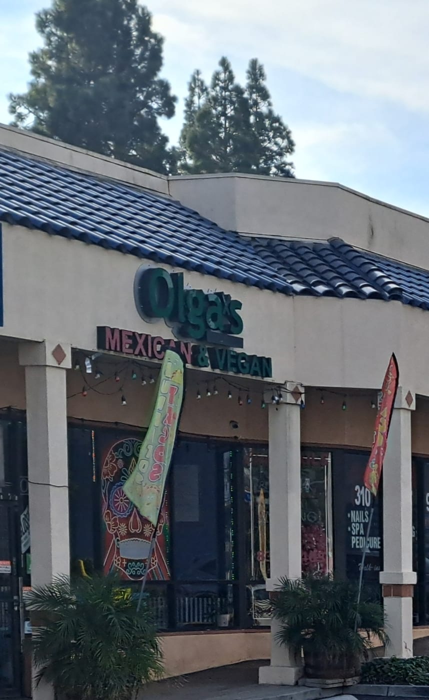Olga's Naturally: Cafe