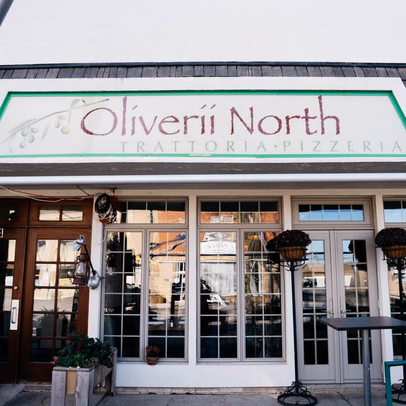 Oliverii North | Italian photo 3