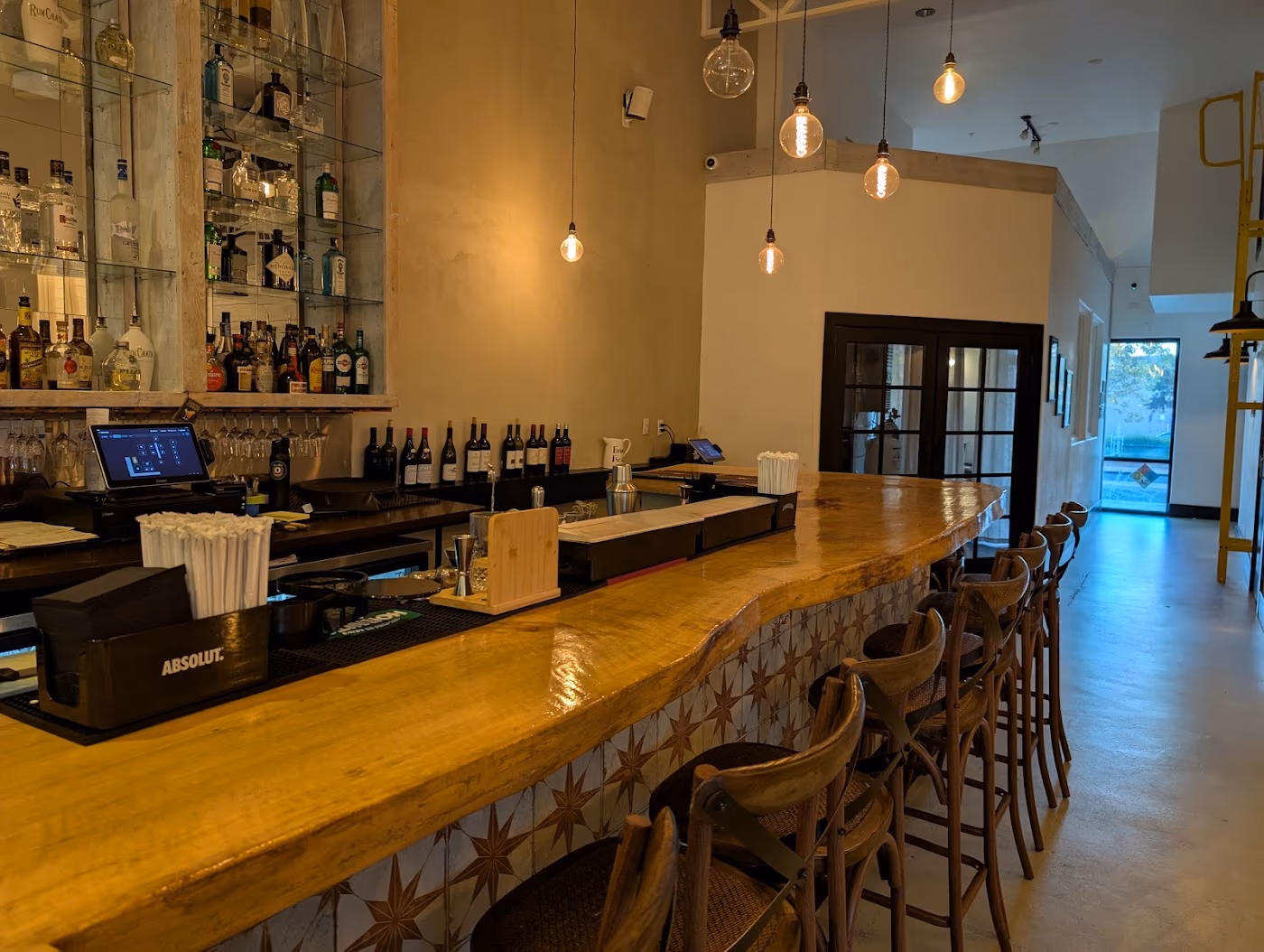 One Ten Restaurant & Bar