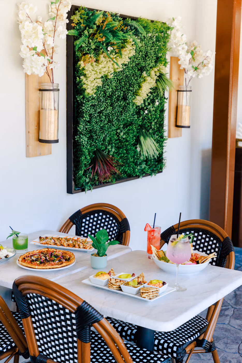 Orapax Restaurant and Bar
