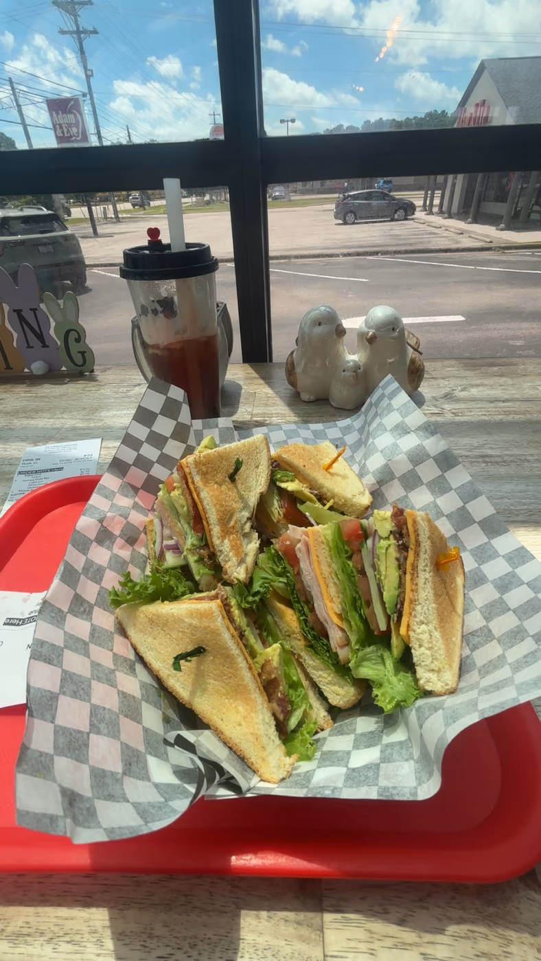 Paris Banh Mi Cafe & Bakery photo 2