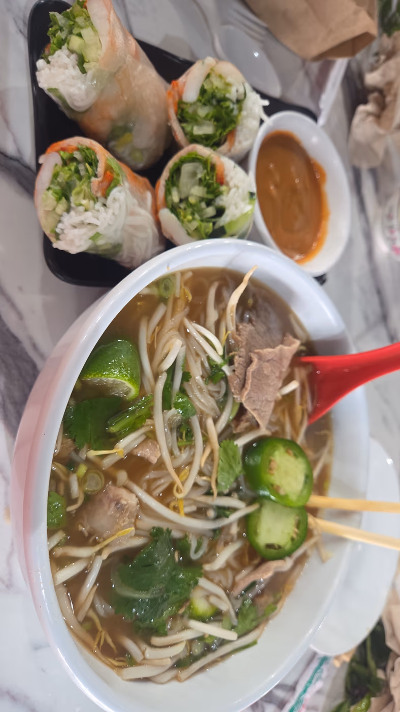Paris Banh Mi Windsor Heights photo 4