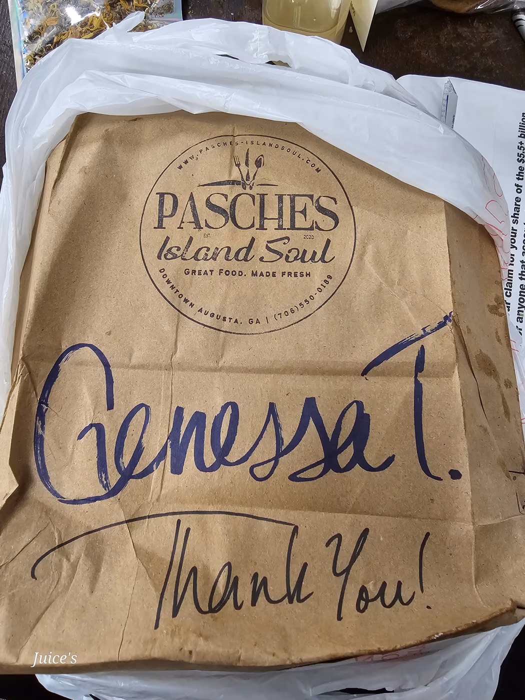 PASCHES Island Soul Restaurant photo 2