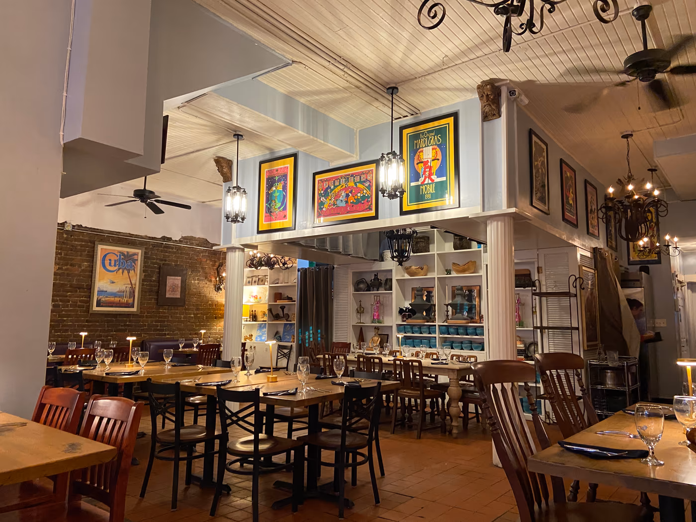 Penton’s Bistro & The King Bleu Corner Bar