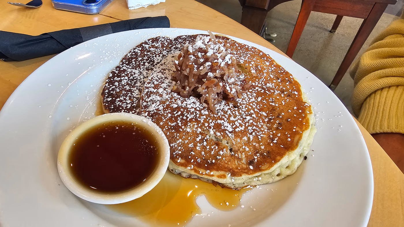 Peoples Organic Coffee & Wine Cafe