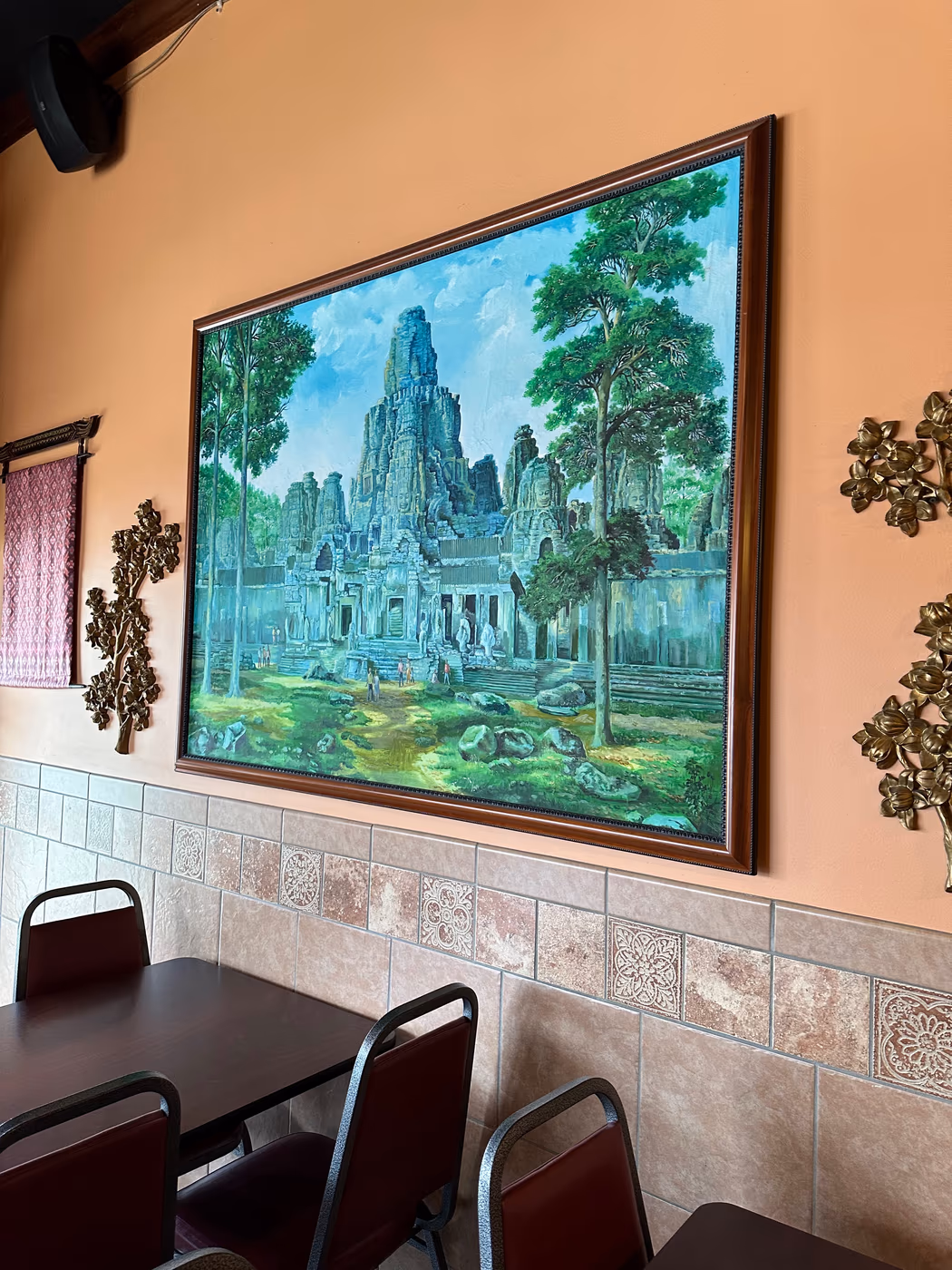 Phnom Penh Restaurant | Cambodian photo 2