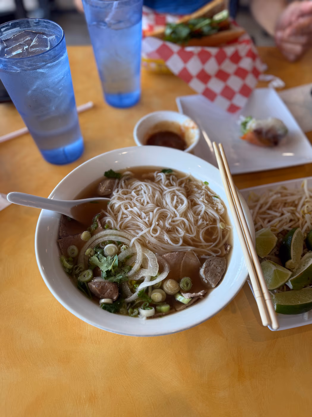 Pho Central photo 4