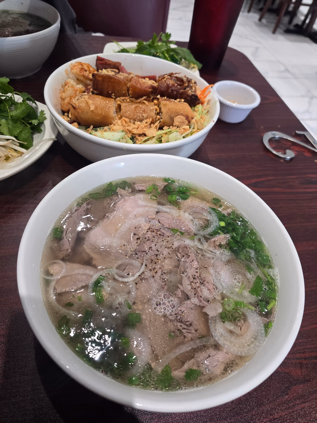 PHO LE Vietnamese restaurant photo 3