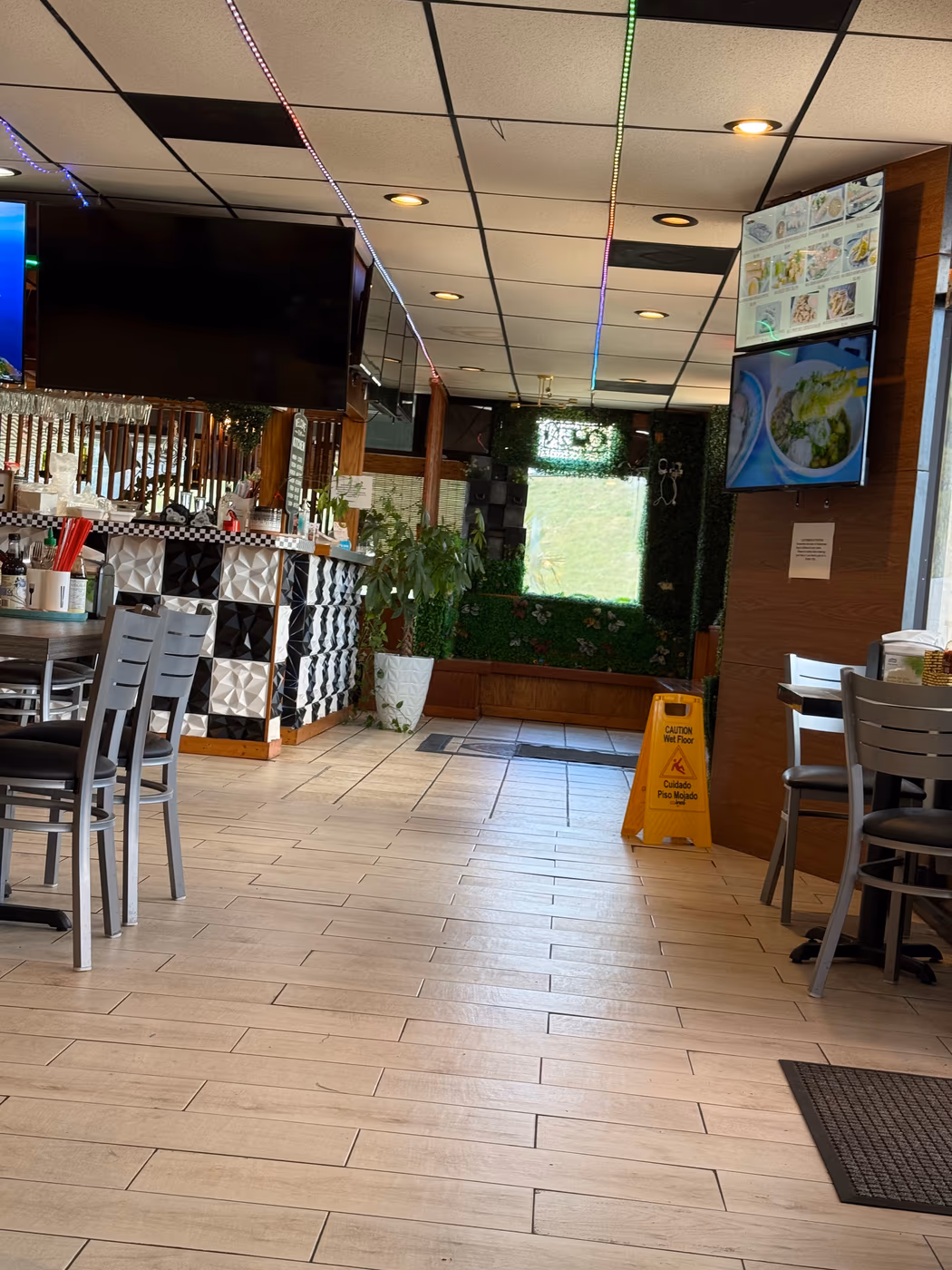 Pho Little Saigon Vietnamese Noodle Soup & Grill photo 3