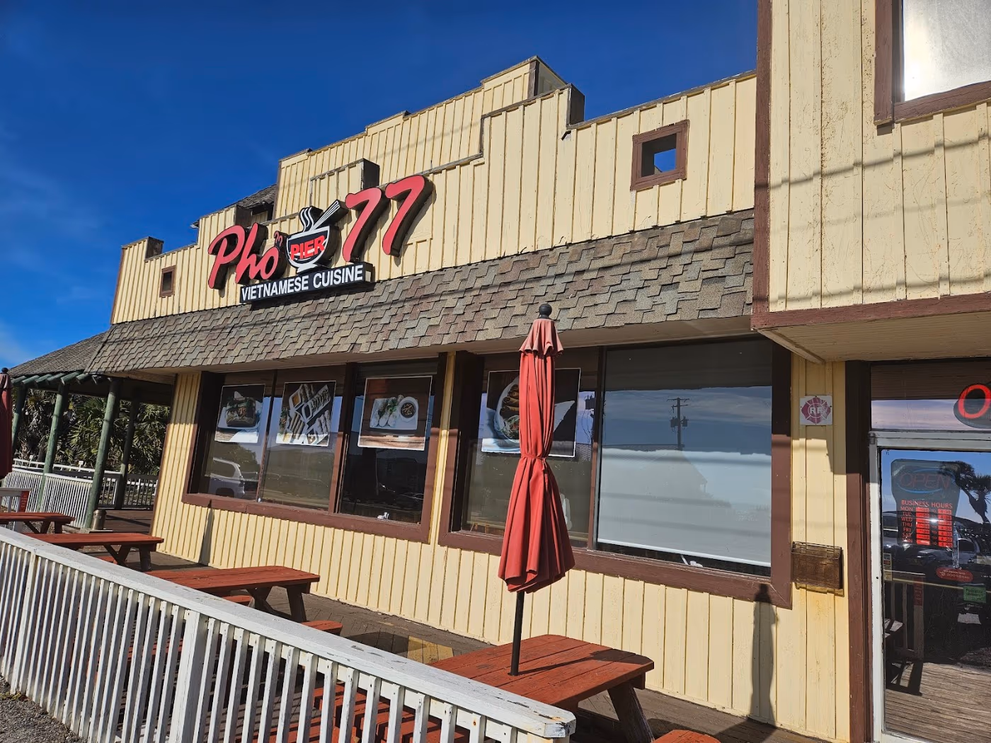 Pho Pier 77