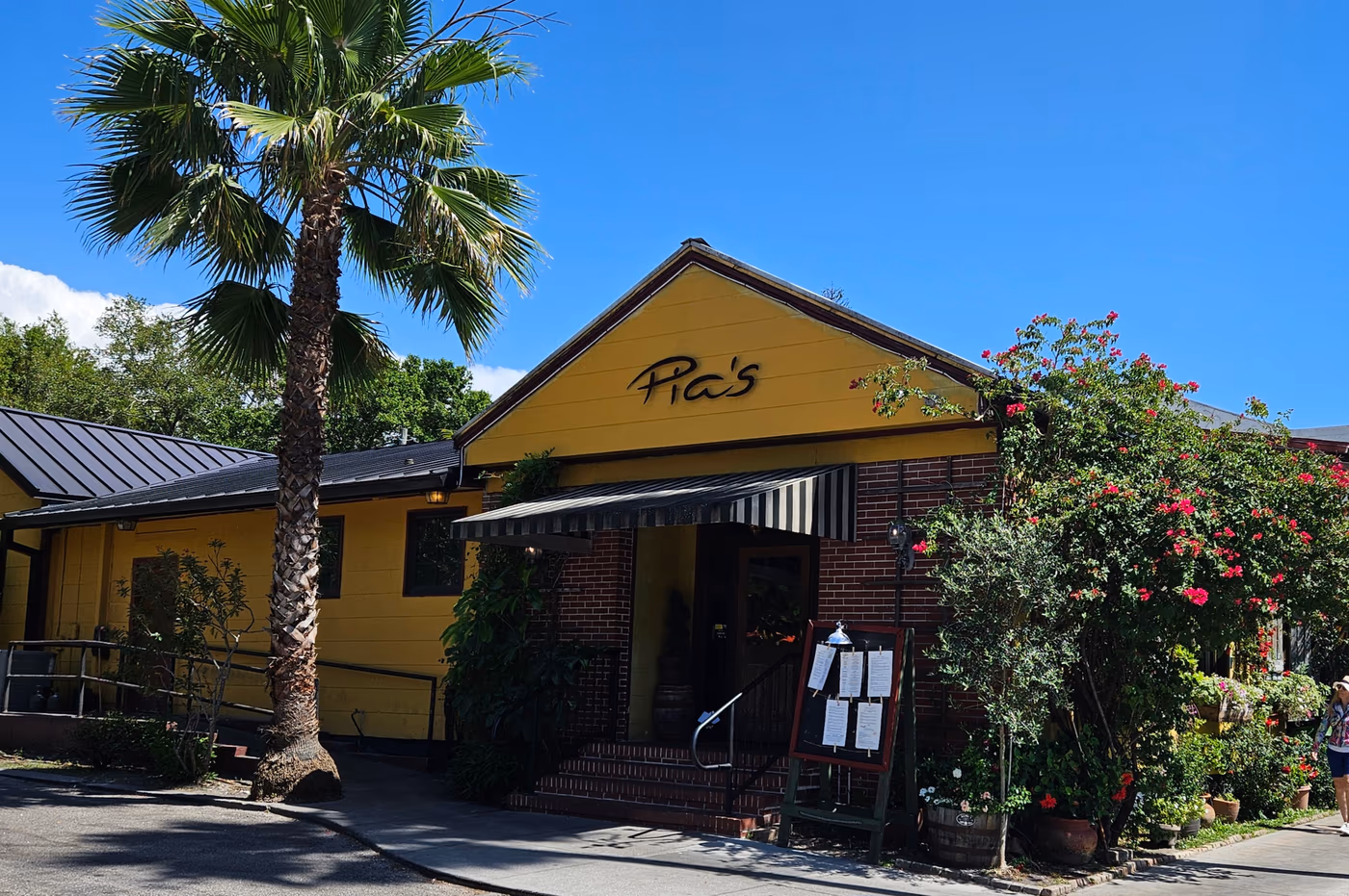 Pia's Trattoria
