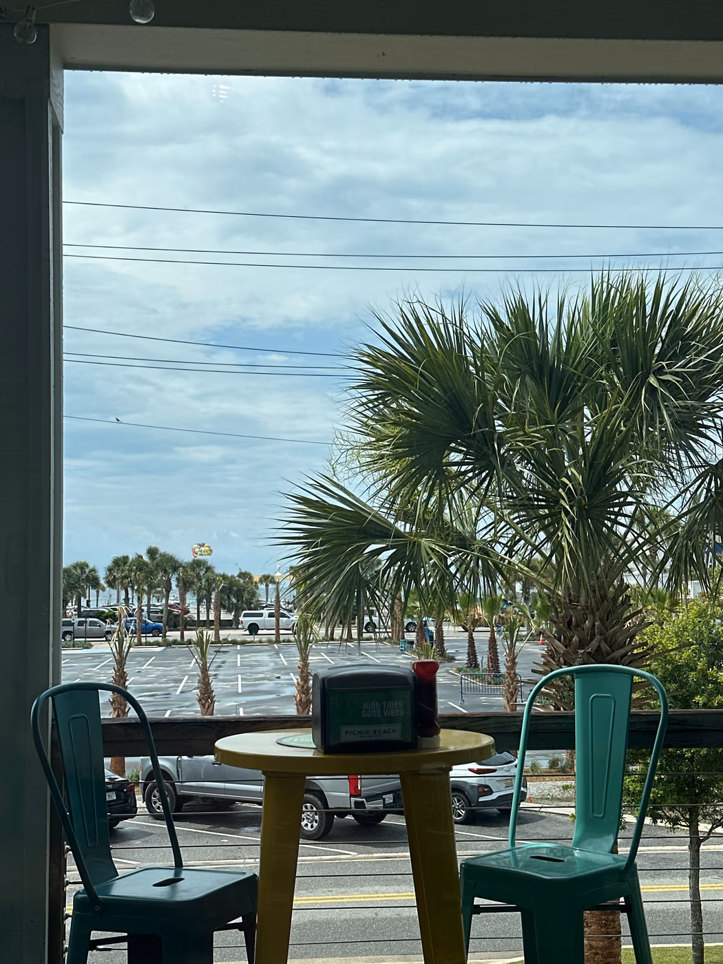Picnic Beach Bar & Grill photo 2