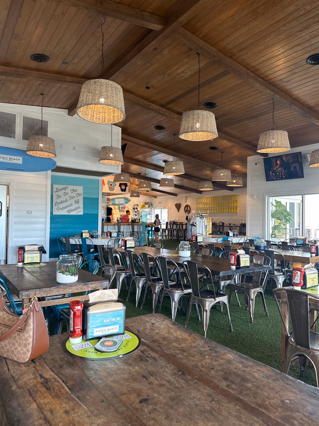Picnic Beach Bar & Grill photo 4