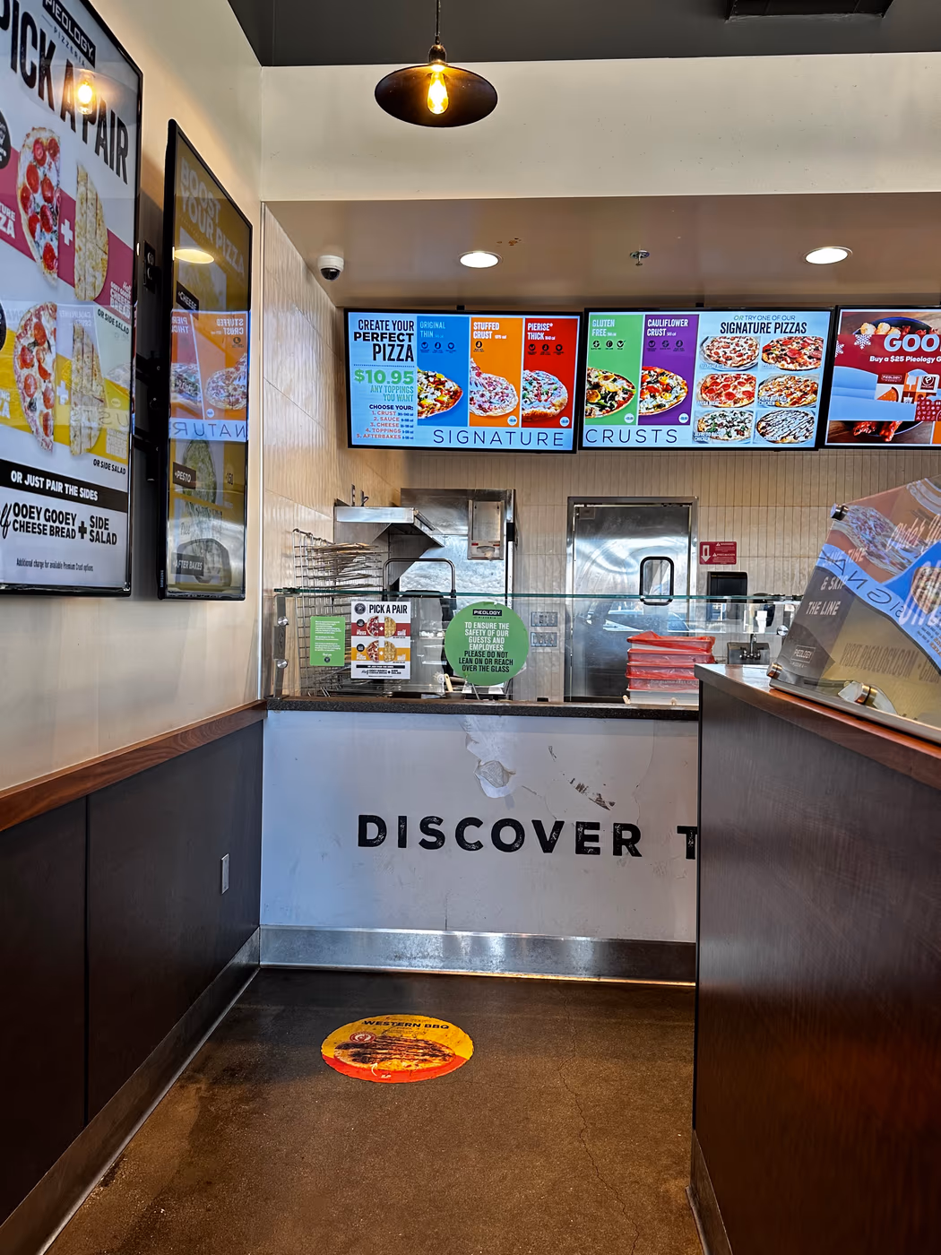 Pieology Pizzeria photo 4