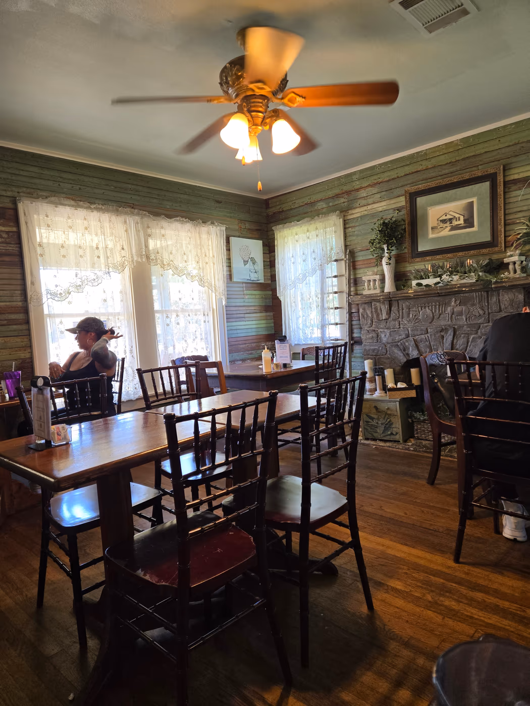 Pine Street Cafe at Silver Sycamore