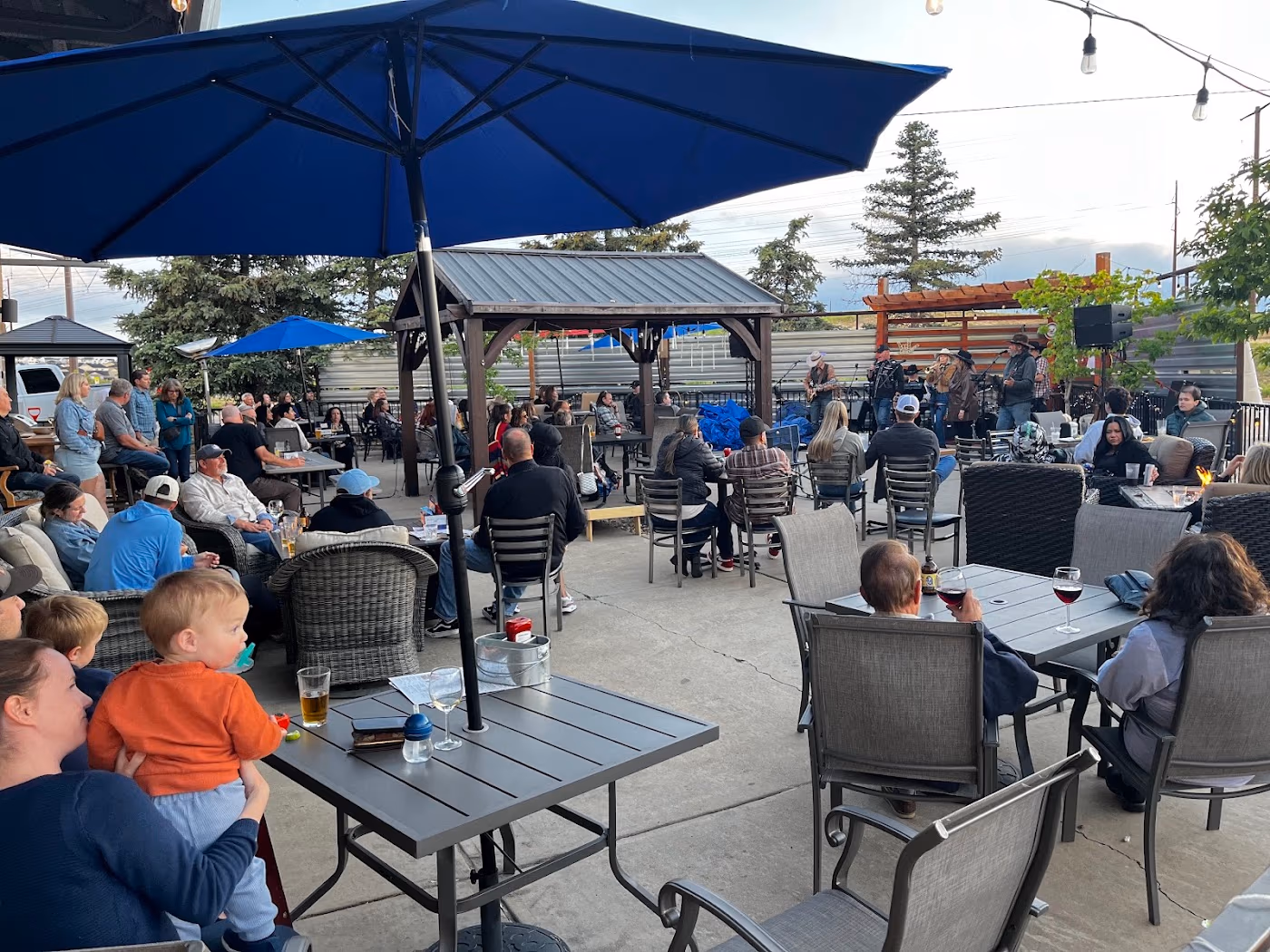 Pines Bar and Grill photo 2