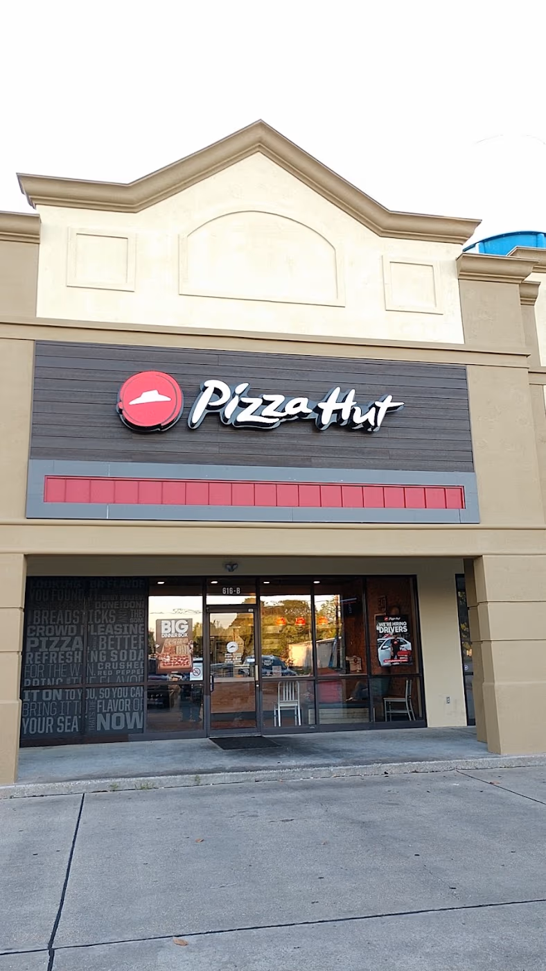 Pizza Hut photo 3