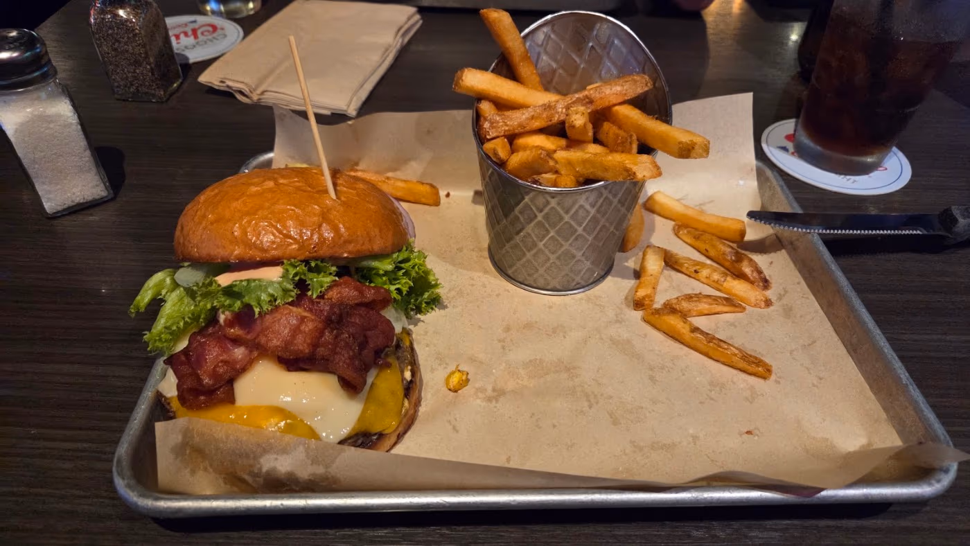Porky's Public House & Eatery photo 4