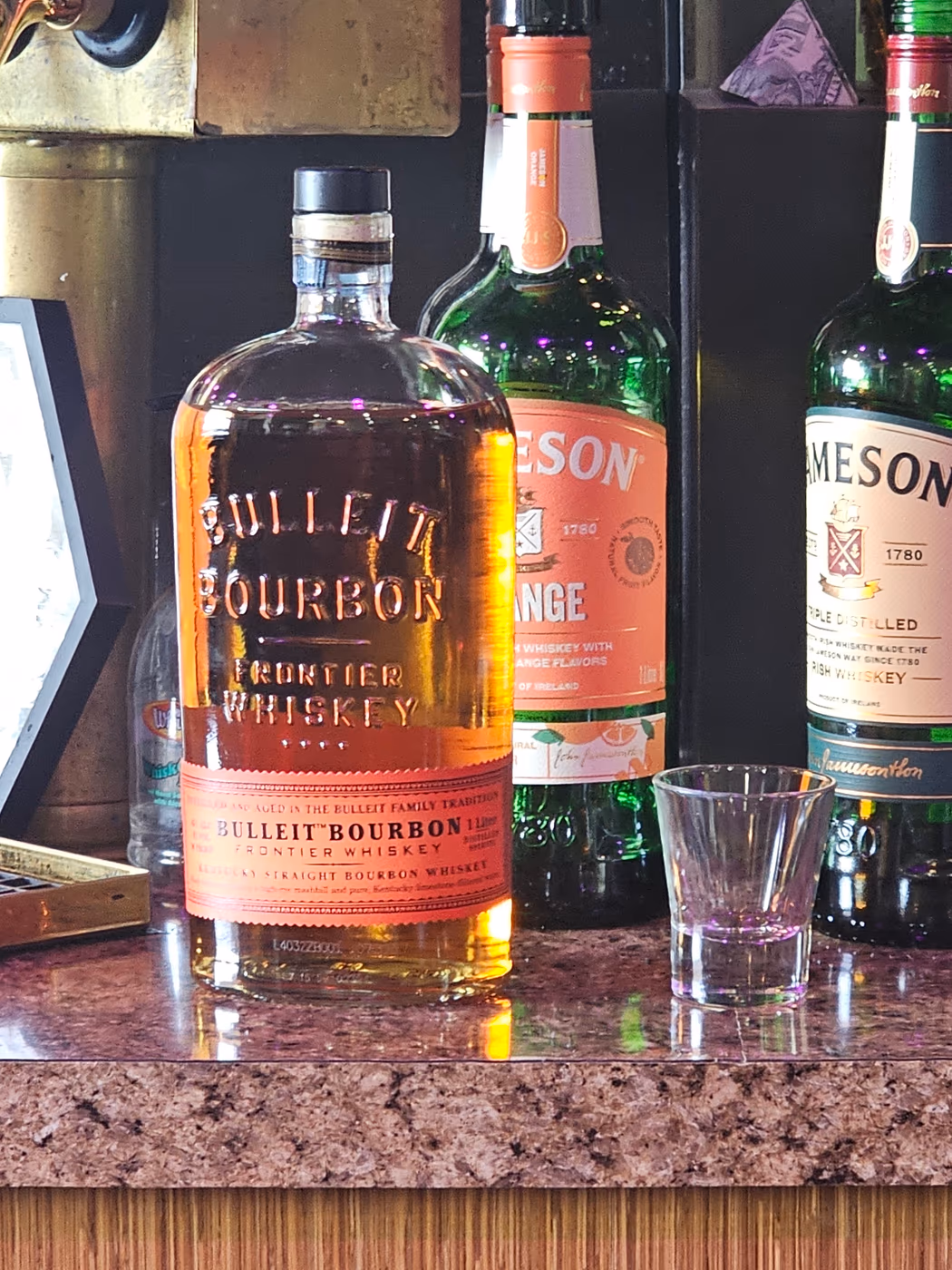 POUR ADVICE BAR photo 2