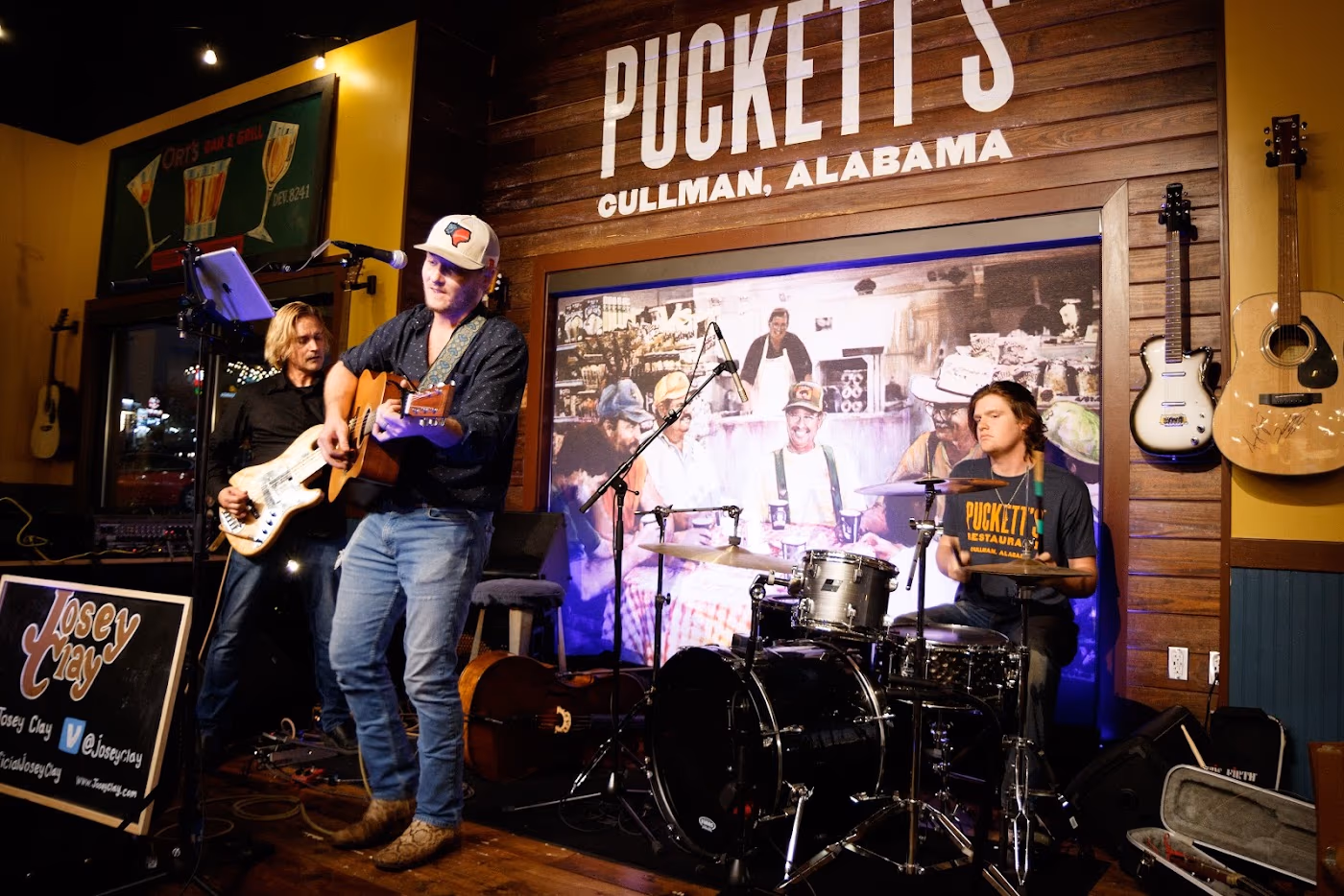 Puckett's Restaurant photo 2