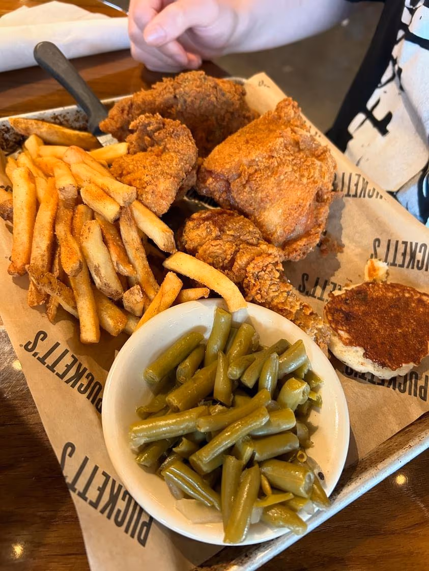 Puckett's Restaurant photo 3