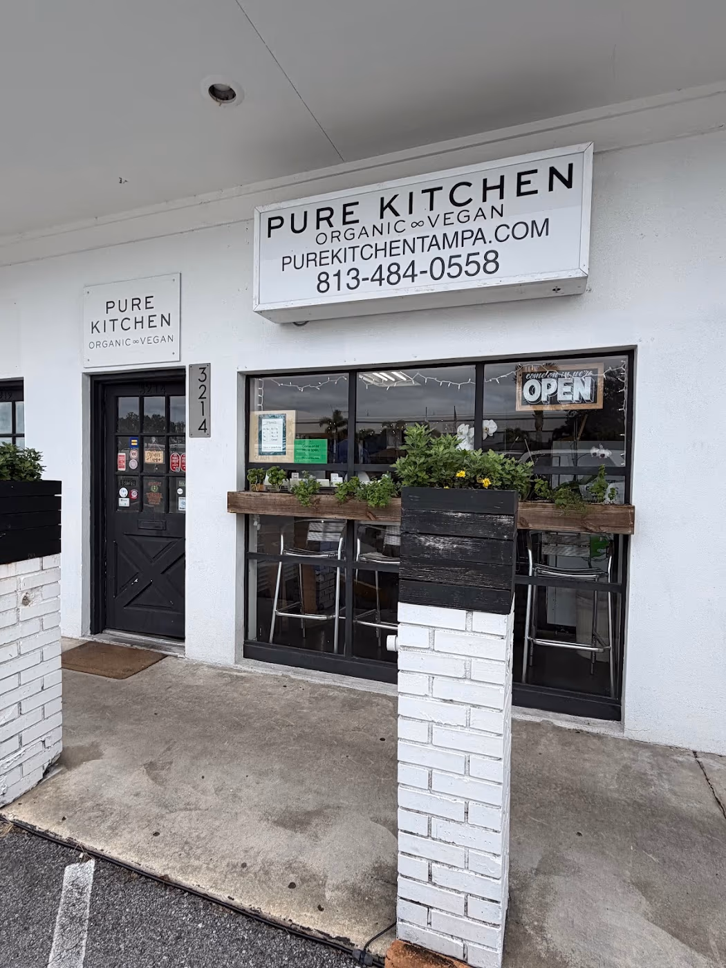 Pure Kitchen photo 2