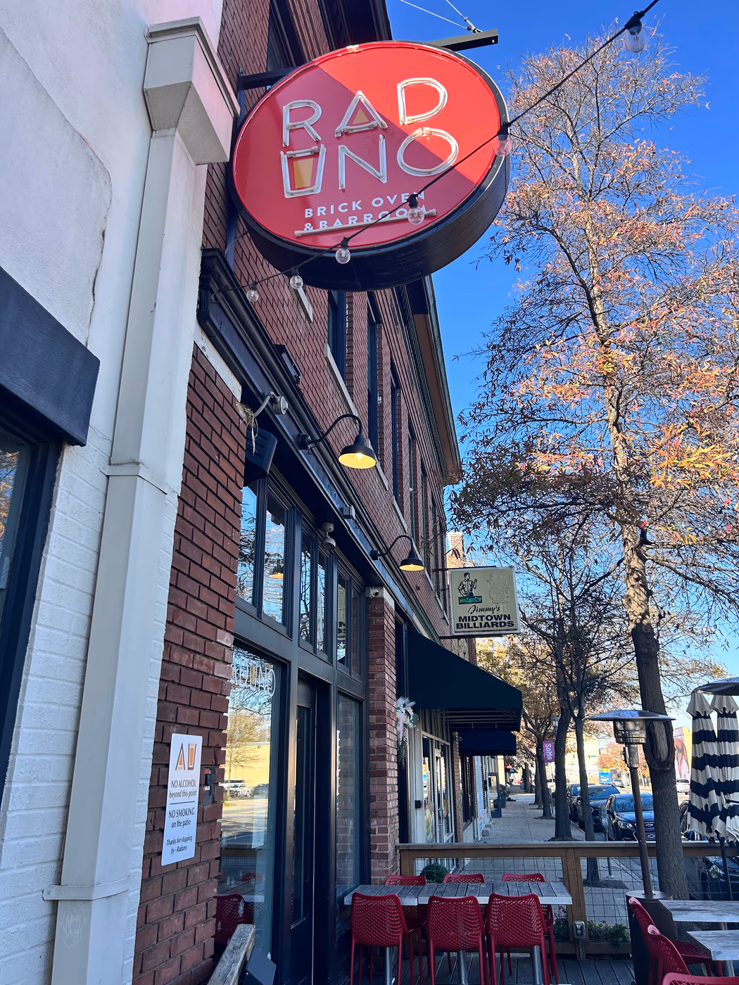 Raduno | Brick Oven & Barroom