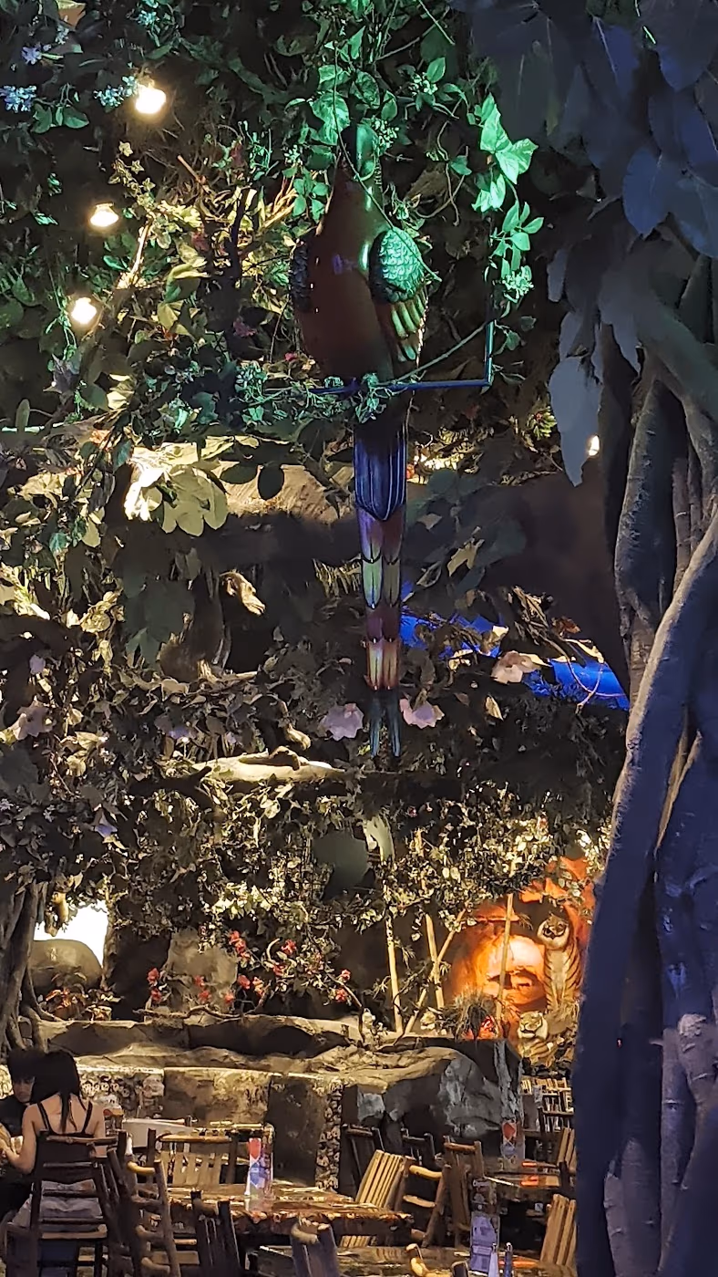 Rainforest Cafe photo 3