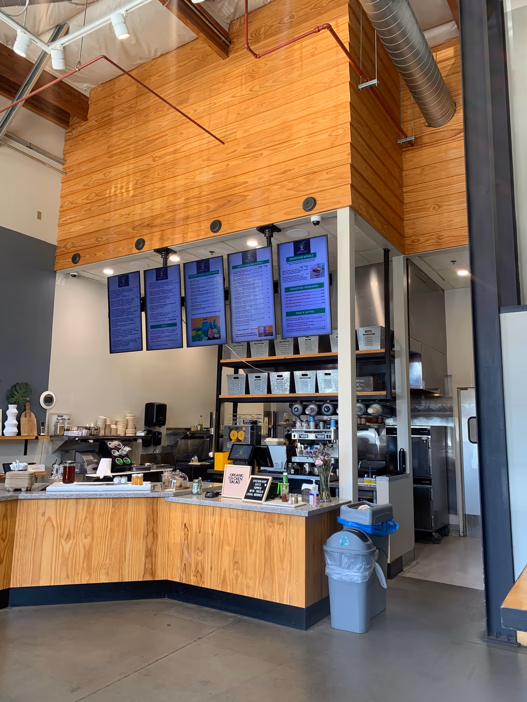 Raw Earth Juicery & Cafe