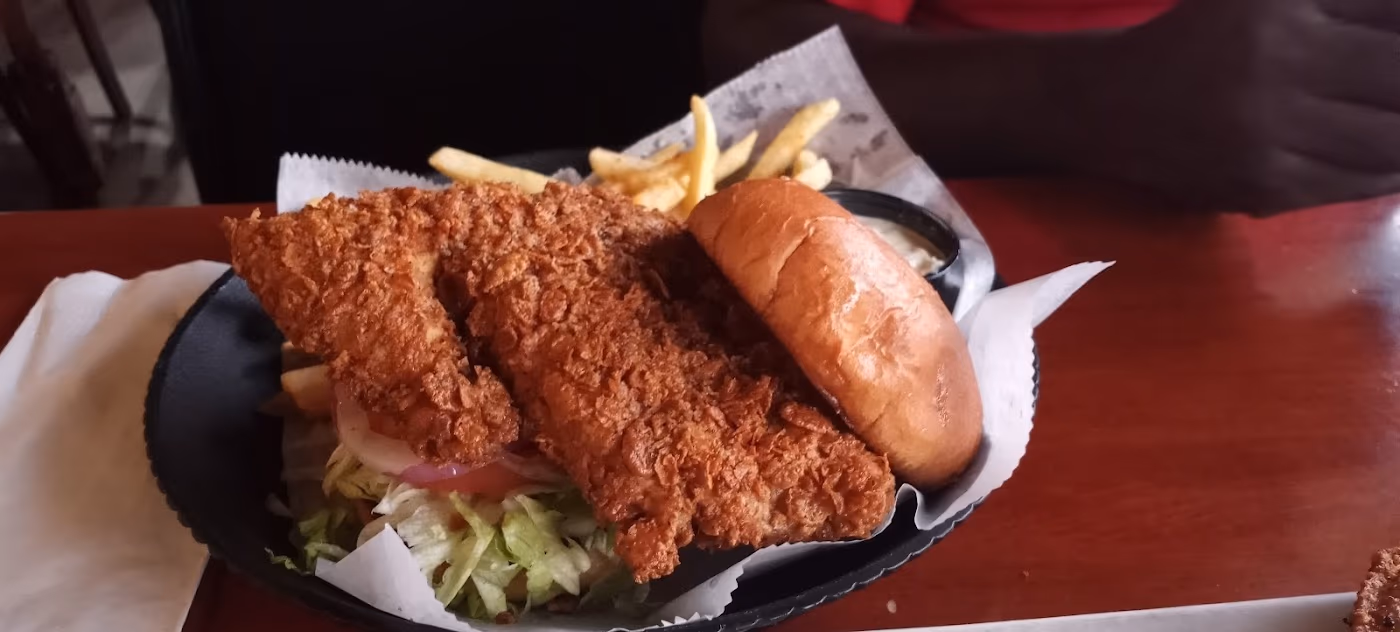 Ray's Hideaway Restaurant & Bar photo 4