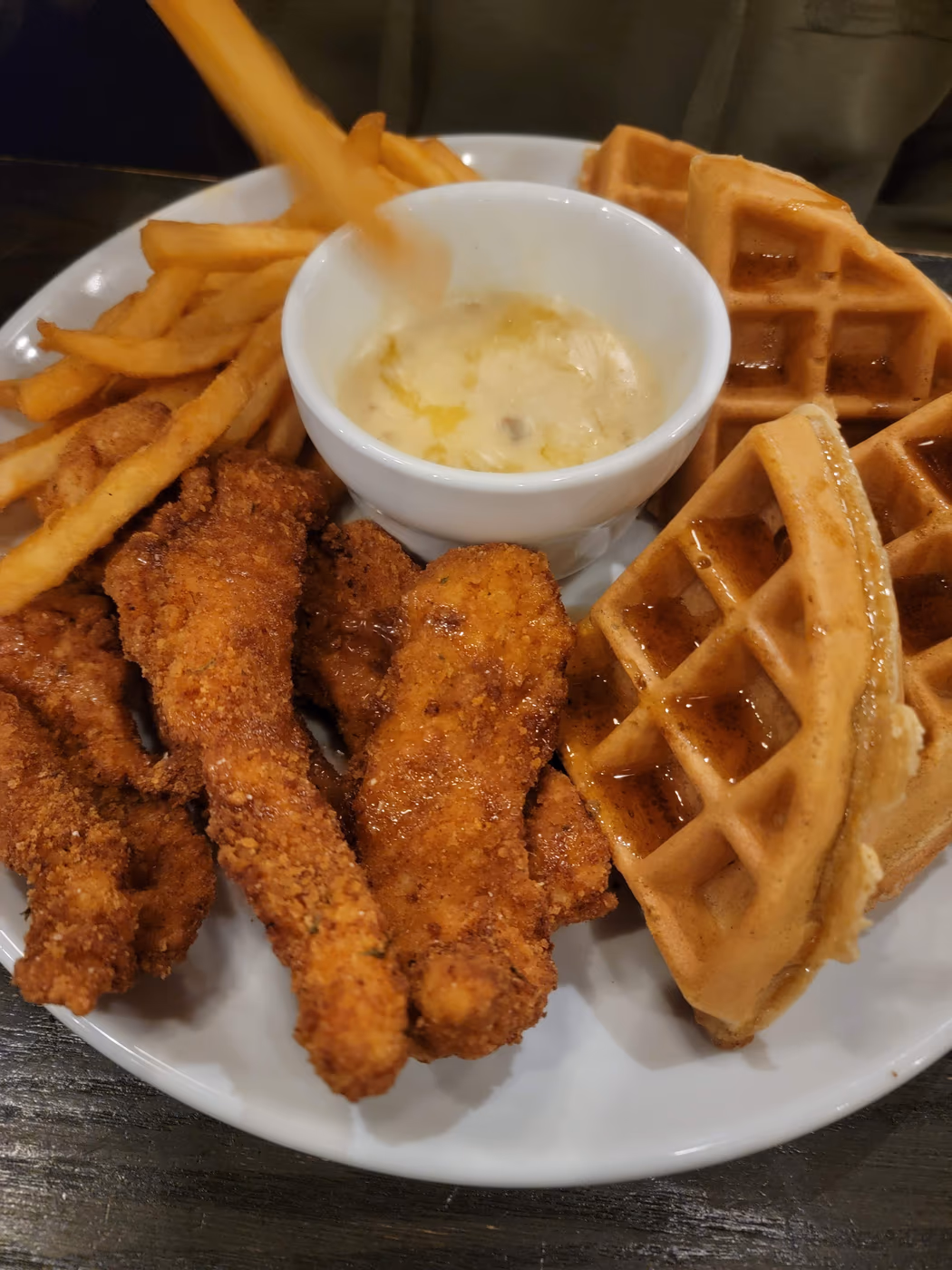 Red's Kitchen + Tavern photo 3