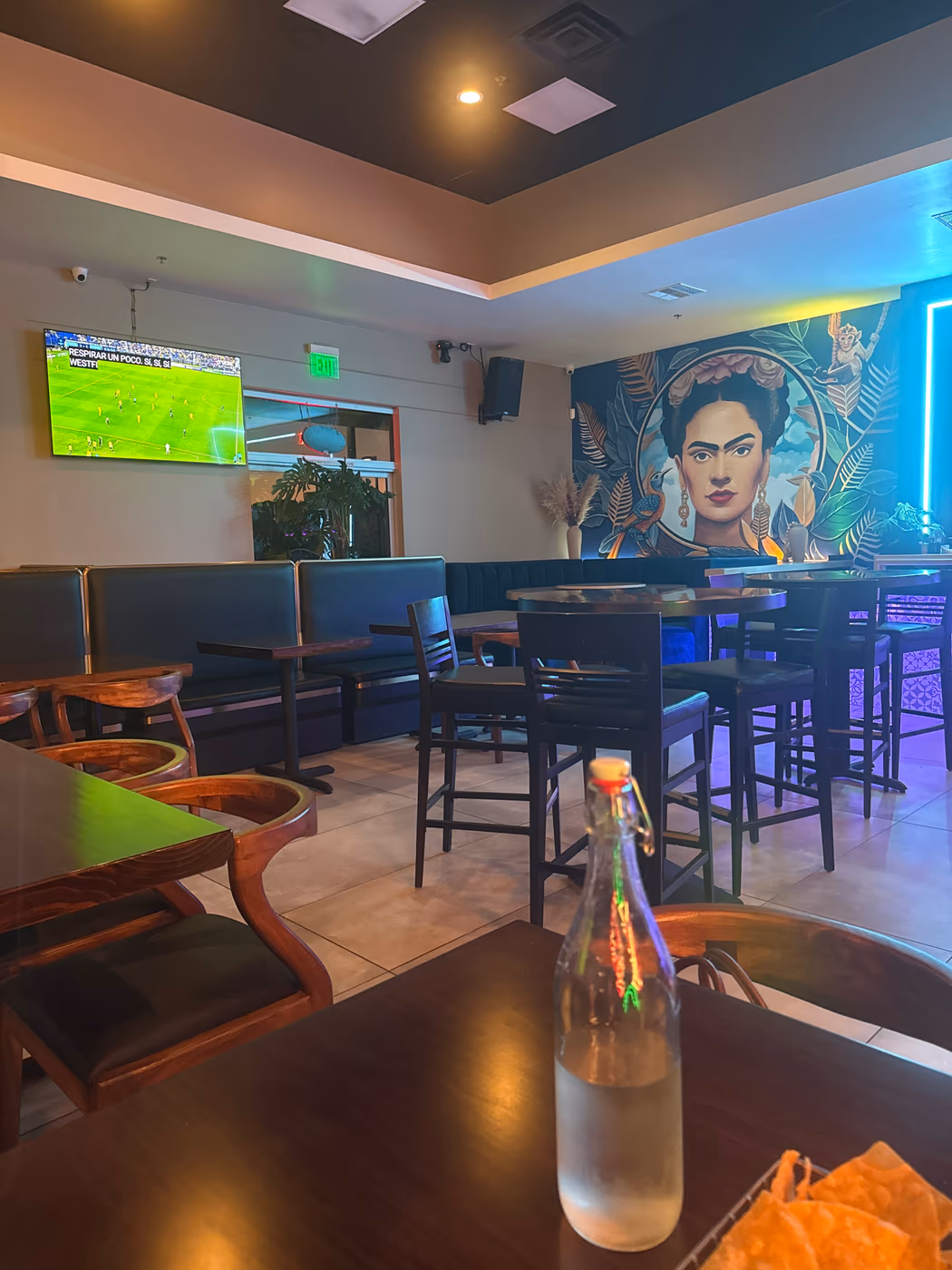 Reino Bar and Grill photo 2