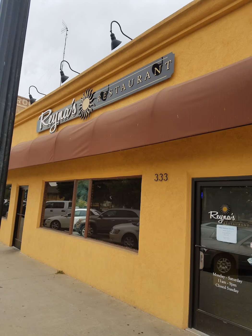 Reyna's Restaurant photo 3