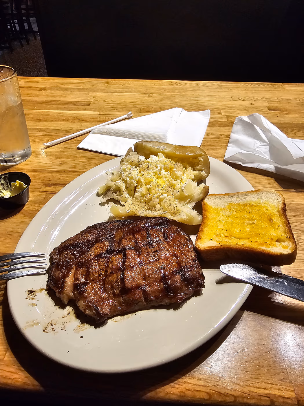 Ribeyes Steakhouse photo 2